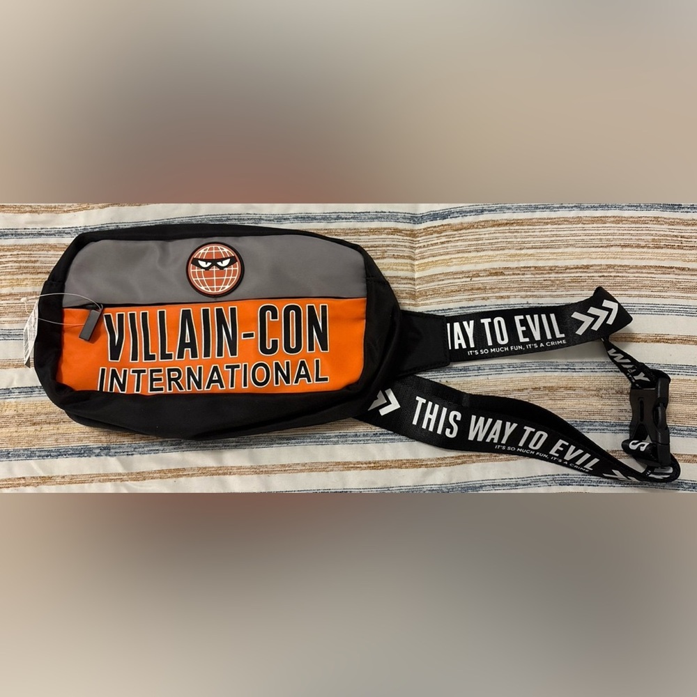 Villain-Con International Fanny Pack, BNWT